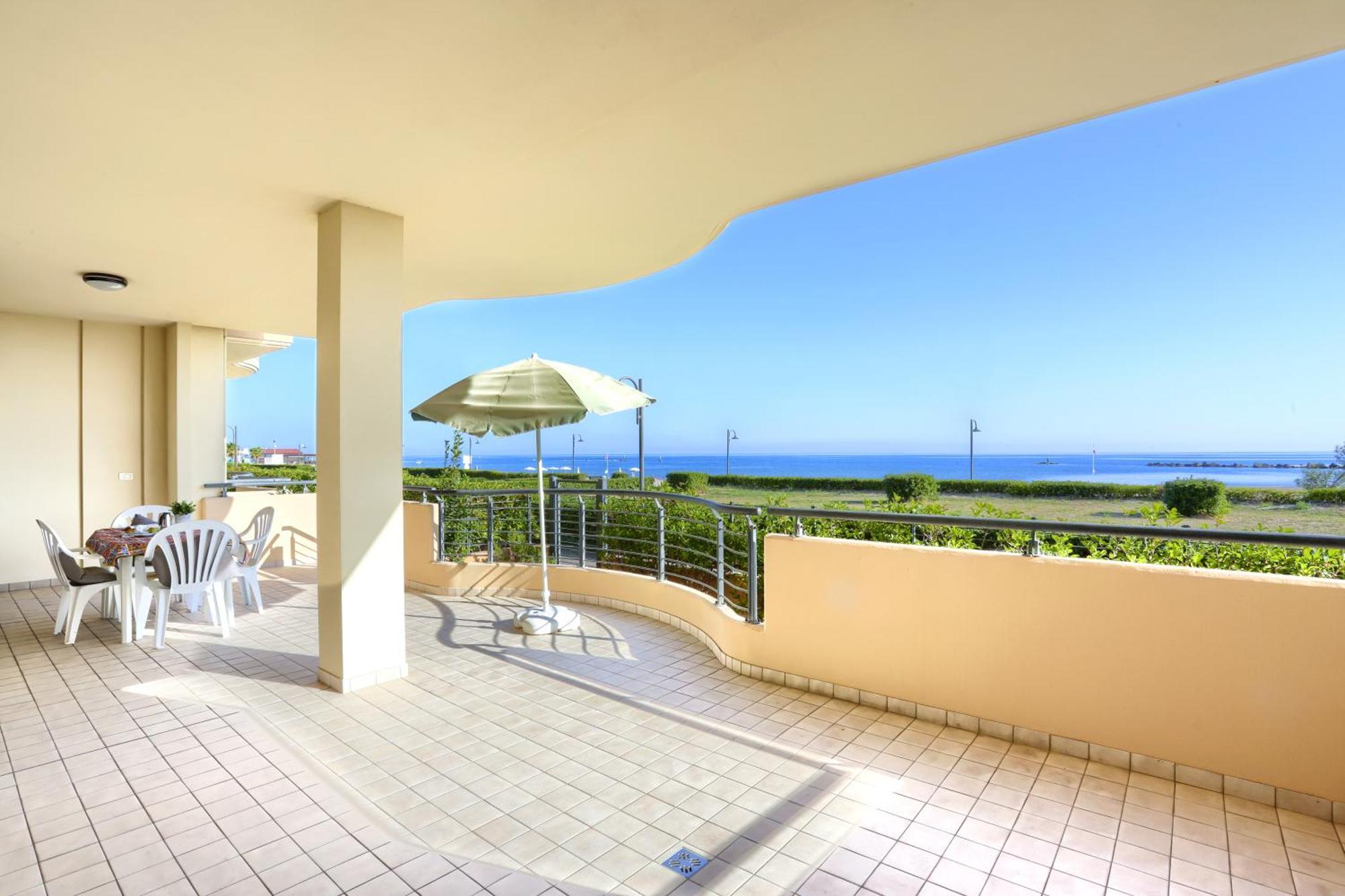 Mazzarosa Residence Roseto Degli Abruzzi Extérieur photo