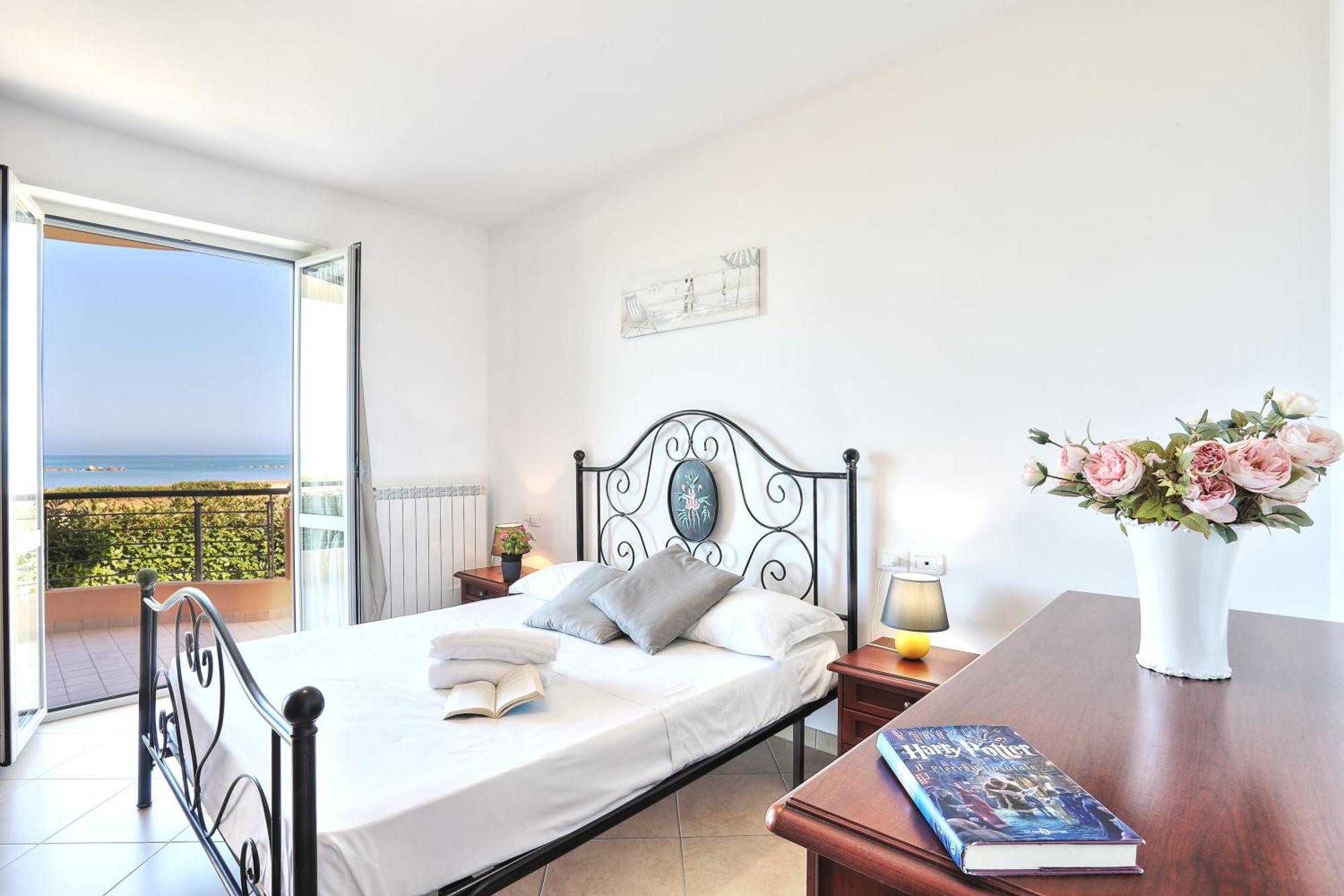 Mazzarosa Residence Roseto Degli Abruzzi Extérieur photo
